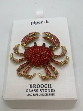 Piper K Vibrant Red and Gold glass stone Crab whimsical Brooch new on card